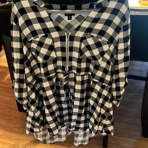 Cute zip front plaid shirt